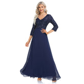 Vestido largo de fiesta elegante azul marino largo hasta el suelo con corte en A Magic Time de W&M